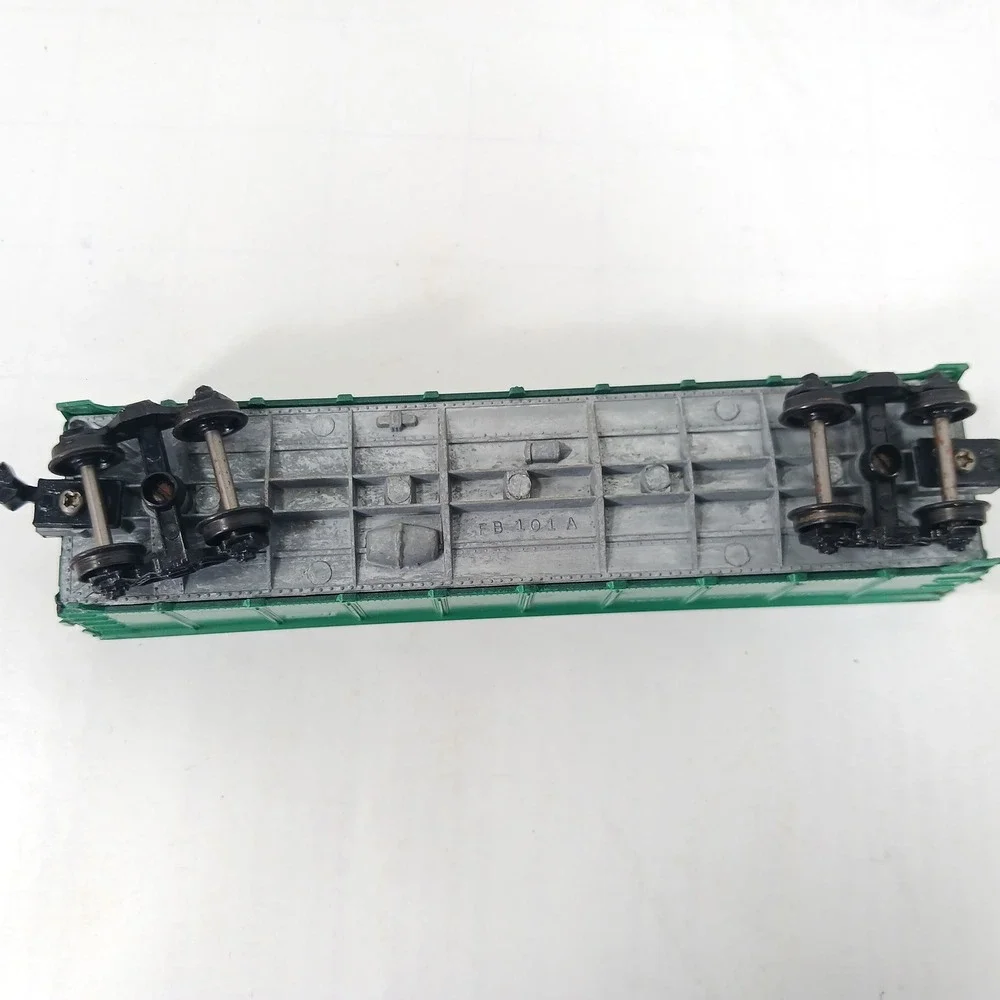 Penn Central Gondola Green 40ft Model Train Car 288 673 FB 101 A